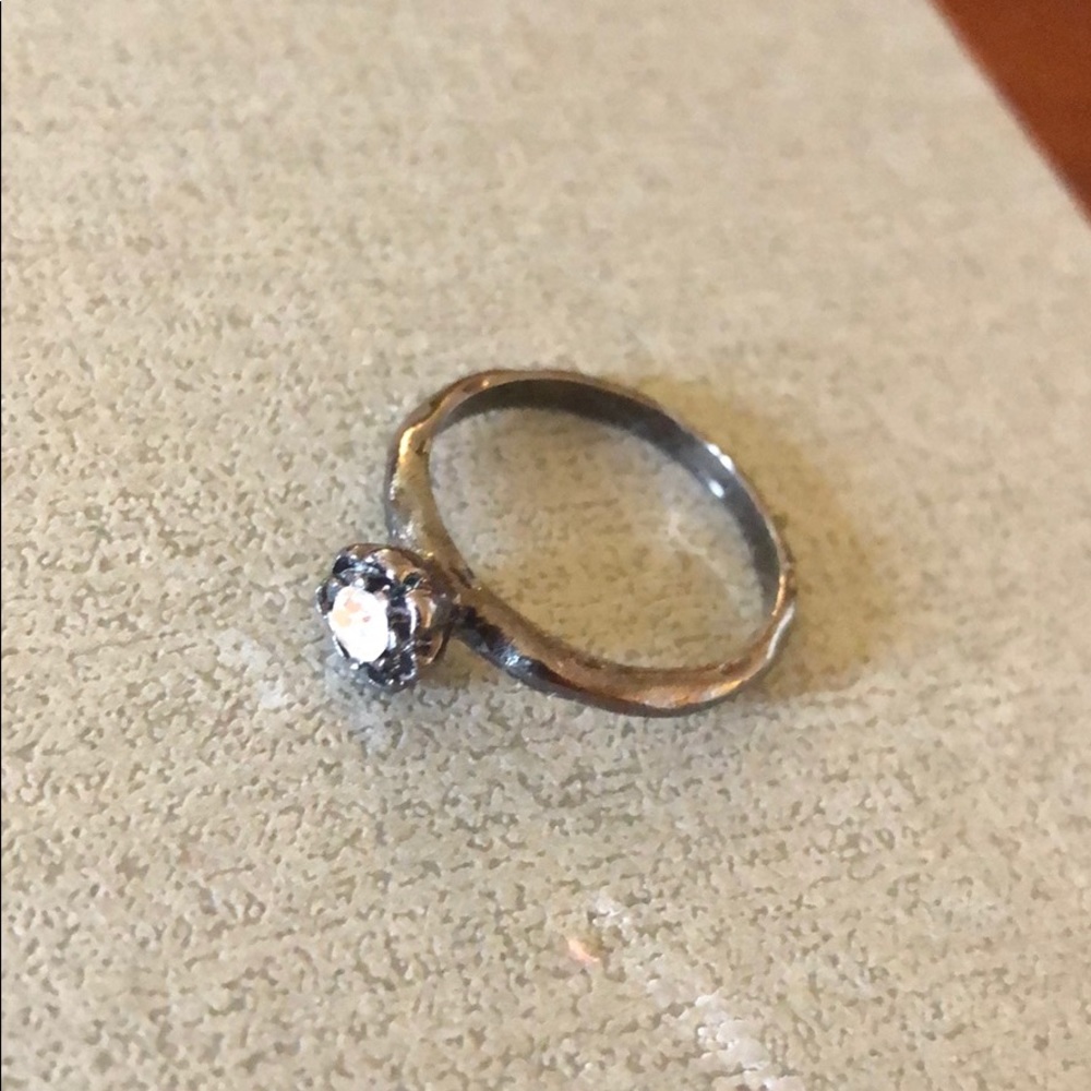 Black flower ring